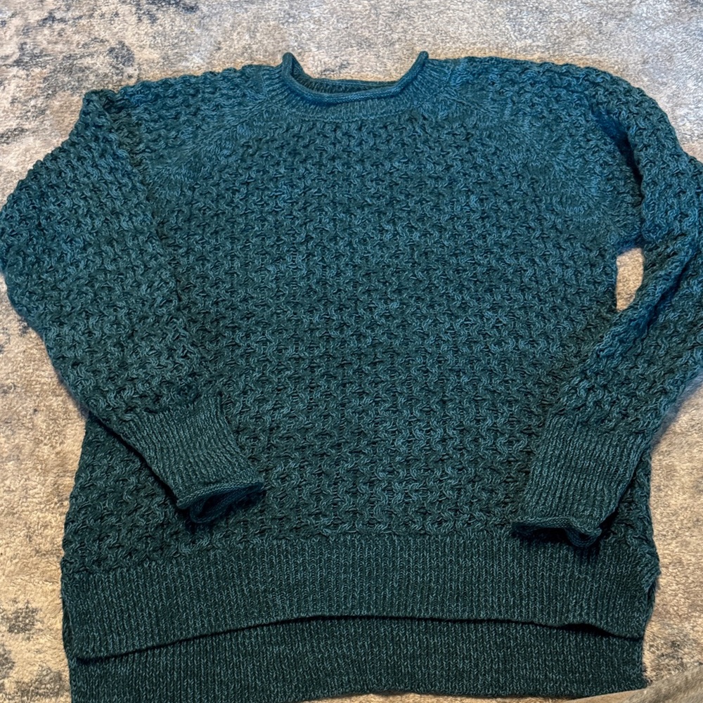 Time and Tru Teal Knit Top